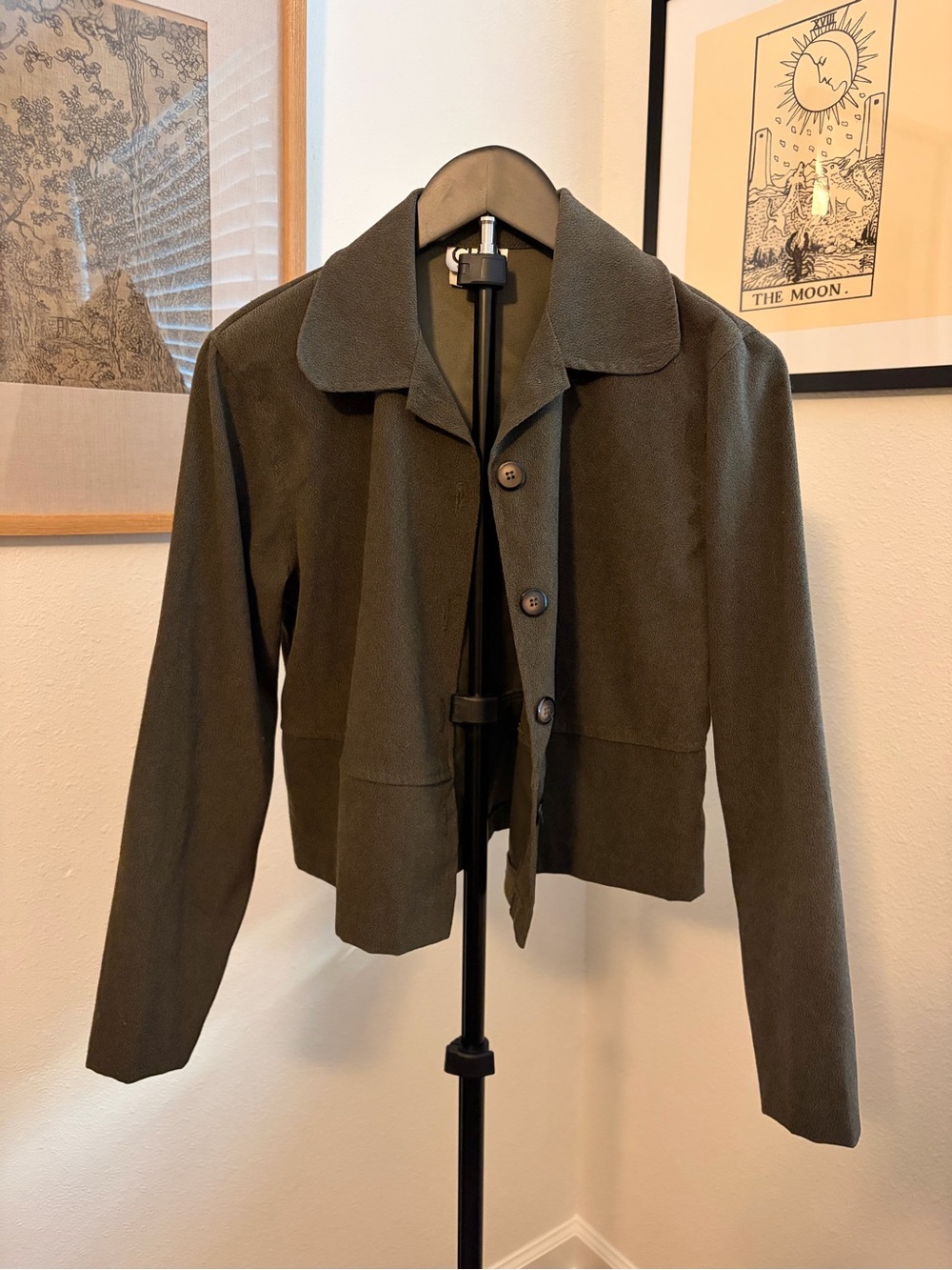 Clio 90s Women’s Olive Green Button-Front Casual Jacket